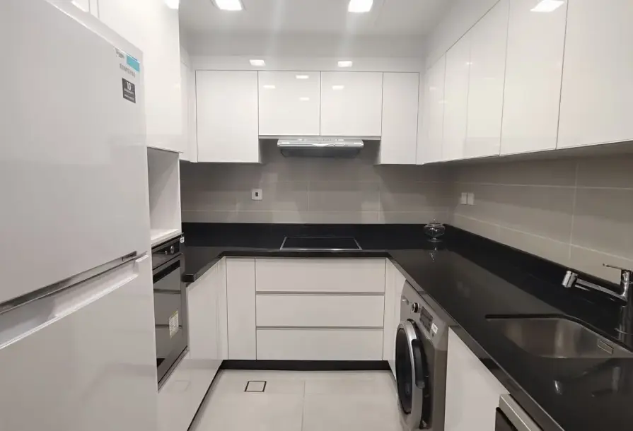 Darvesta | Spacious Studio Apartment – Viva Bahriya, The Pearl-8