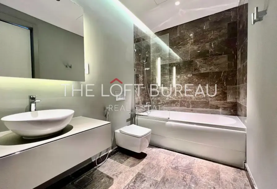 Waterfront Townhouse | Ready to Move-In-8