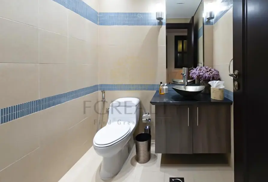 Marina View Townhouse | Stylish 1BR | Porto Arabia-10