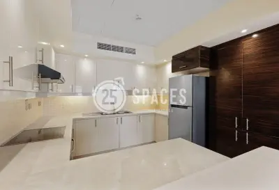Darvesta | Modern 1BR Apartment – Piazza View