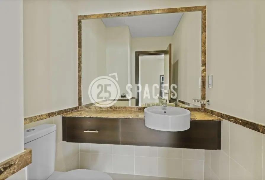 Darvesta | Modern 1BR Apartment – Piazza View-8