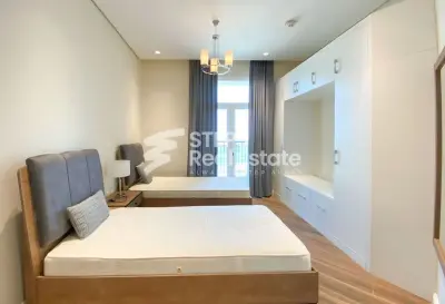 2BR Luxury Apartment | Floresta Gardens