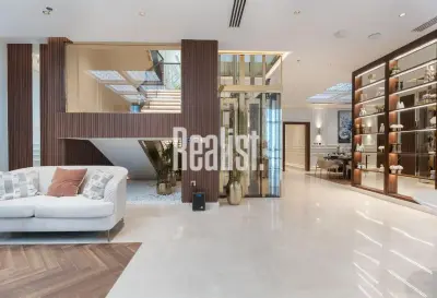 Sky Duplex Penthouse | Private Pool & Lift