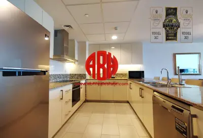 Beachfront Townhouse | Viva Bahriya