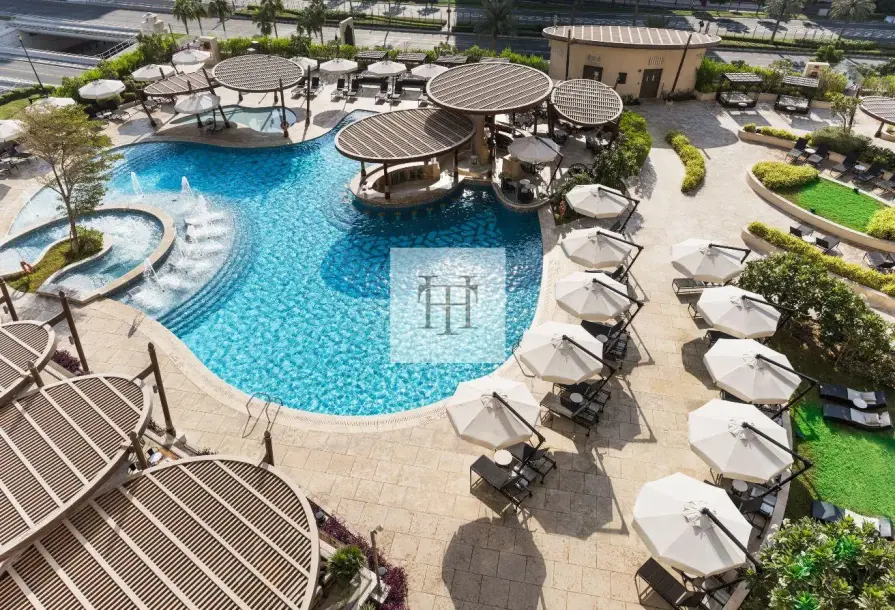 Hilton Serviced 2BR Townhouse | Bills Included | No Commission-1