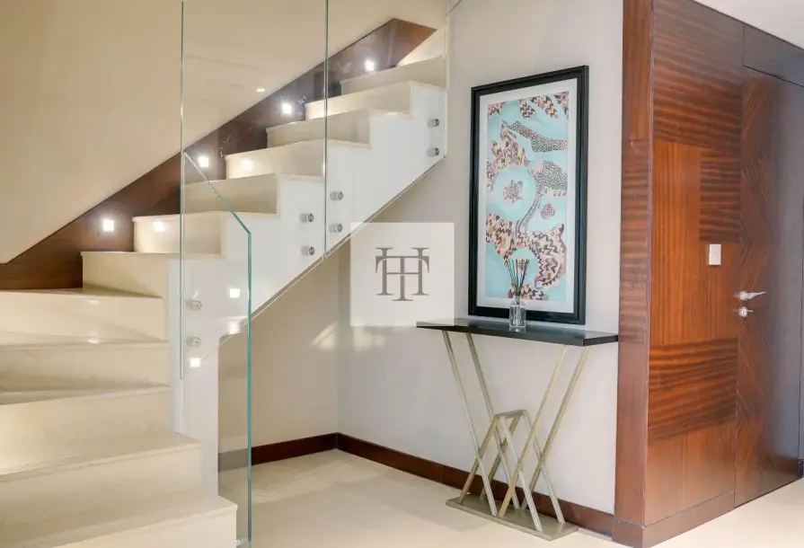 Hilton Serviced 2BR Townhouse | Bills Included | No Commission-11