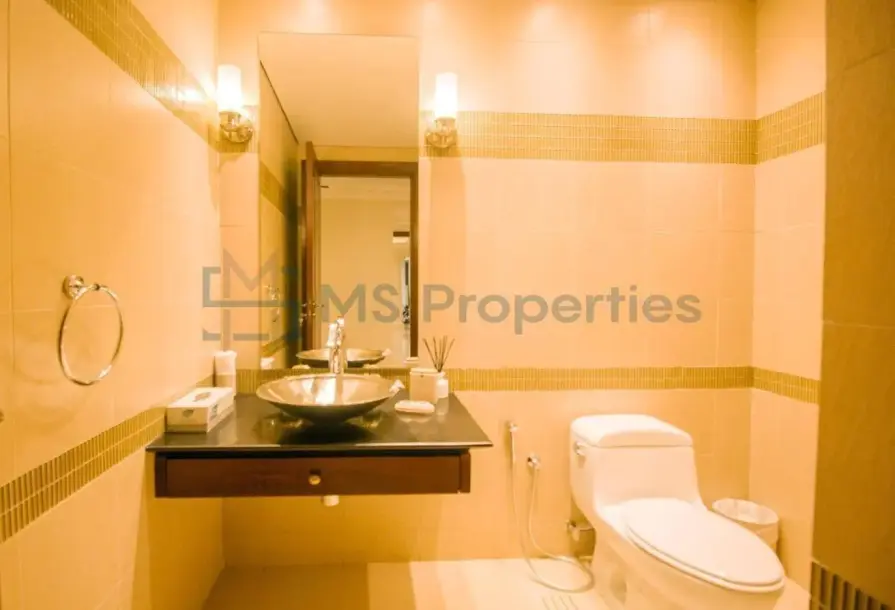 Elegant 2BR Townhouse with Spacious Balcony | Porto Arabia-8