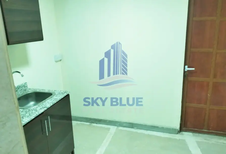 Cozy Penthouse | Bills Included | Abu Hamour-5