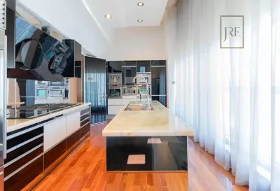 Signature SeaView Penthouse