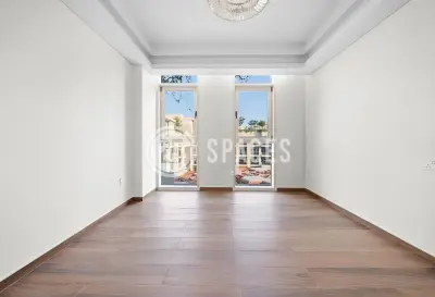 Darvesta Gewan Island | 1BR Crystal Walk View Residence