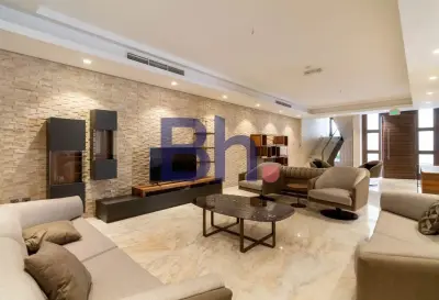 Spacious 4BR + Maid Villa | Fully Furnished | Darvesta-1