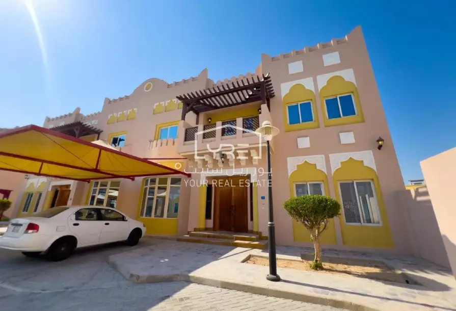 Grand 5BR Family Villa with Private Garden | West Bay – Darvesta-1