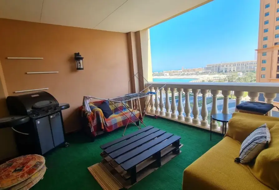 Darvesta Canal View 2BR | Porto Arabia-10