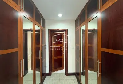 Grand 5BR Family Villa with Private Garden | West Bay – Darvesta