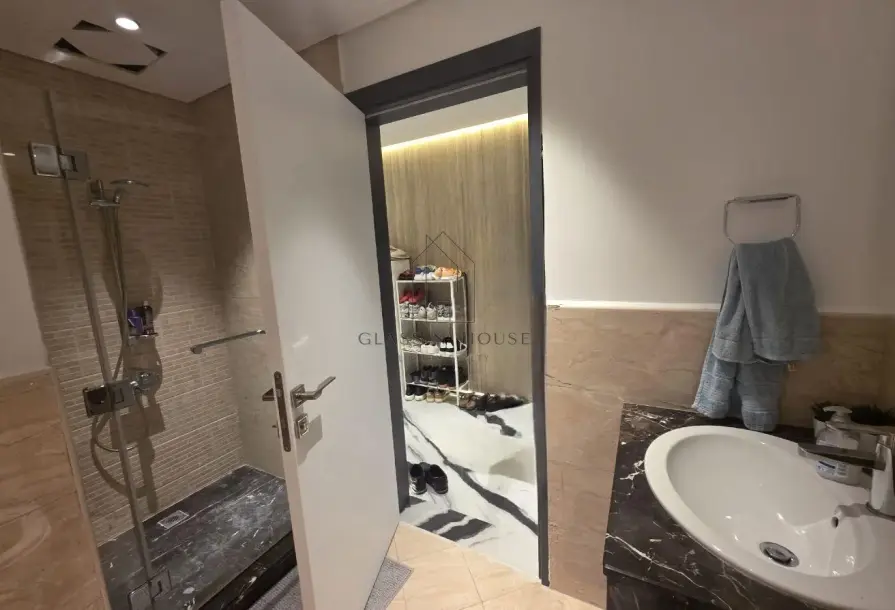 Darvesta Signature 2BR | Sea View | Tower 28-11