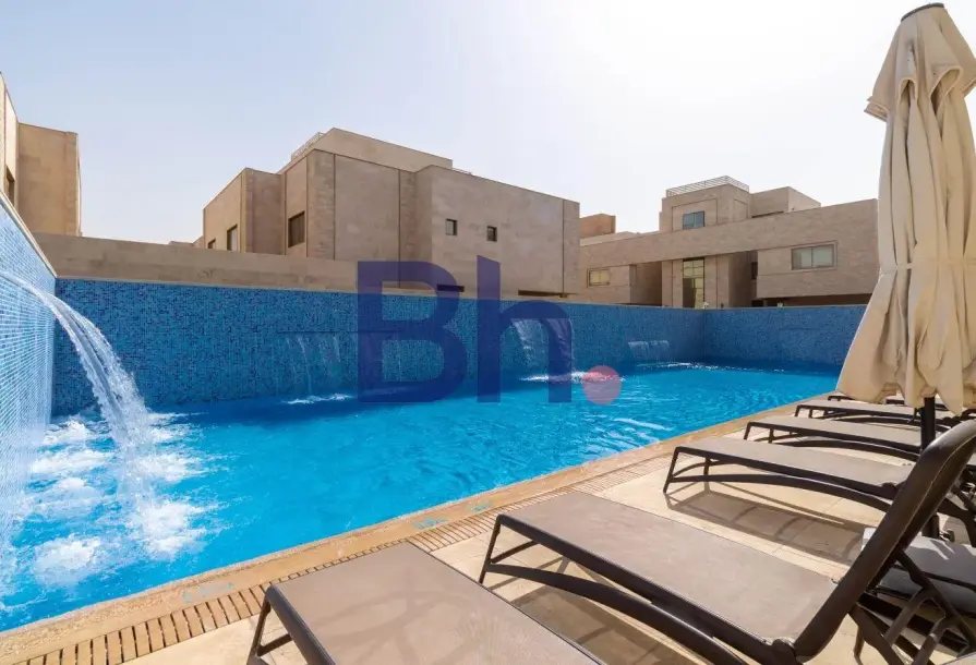 Spacious 4BR + Maid Villa | Fully Furnished | Darvesta-14