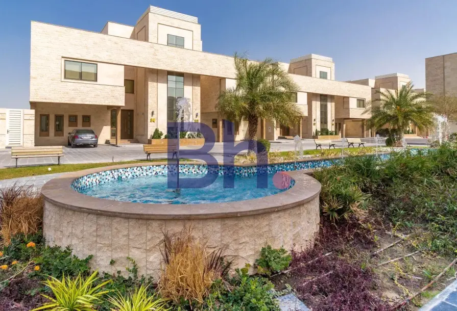 Spacious 4BR + Maid Villa | Fully Furnished | Darvesta-16