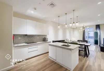 Modern 2BR+Maid Apartment | Floresta Gardens, The Pearl | Bills Included