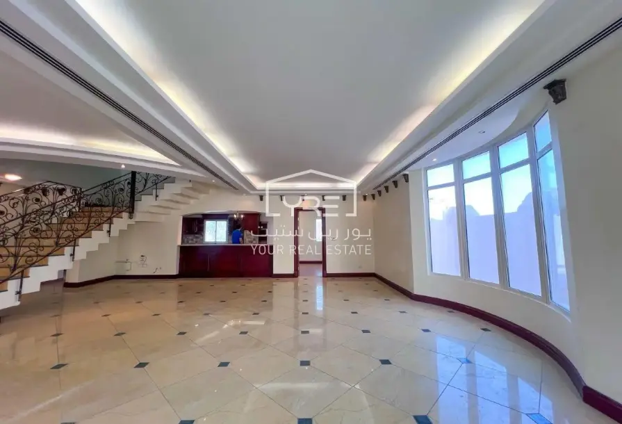 Grand 5BR Family Villa with Private Garden | West Bay – Darvesta-2