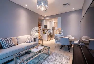 Renovated 2BR Luxury Apartment | Zig Zag – Darvesta