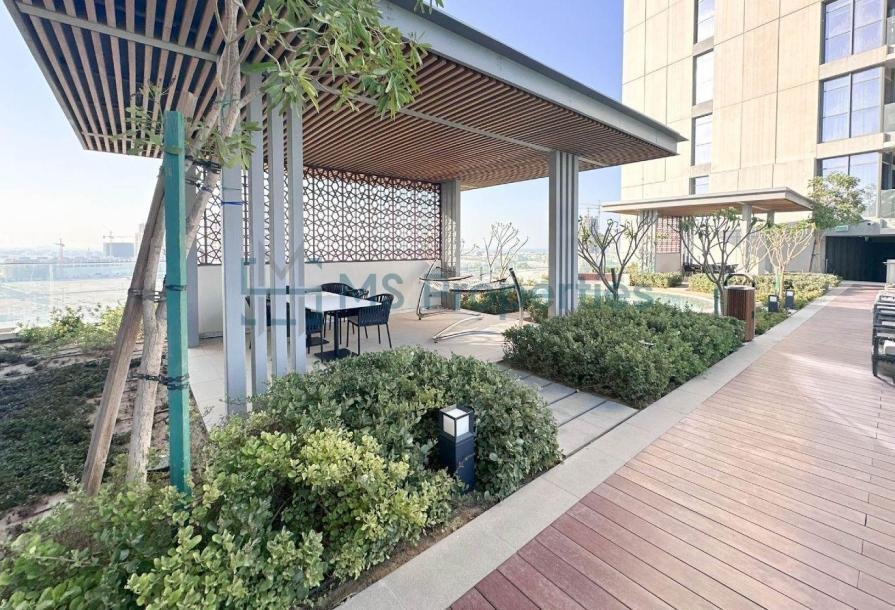 Darvesta | Cozy 2BR Sea-View Apartment-13