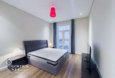 Modern 2BR+Maid Apartment | Floresta Gardens, The Pearl | Bills Included