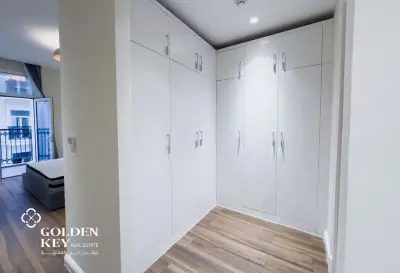 Modern 2BR+Maid Apartment | Floresta Gardens, The Pearl | Bills Included