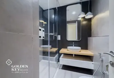 Modern 2BR+Maid Apartment | Floresta Gardens, The Pearl | Bills Included