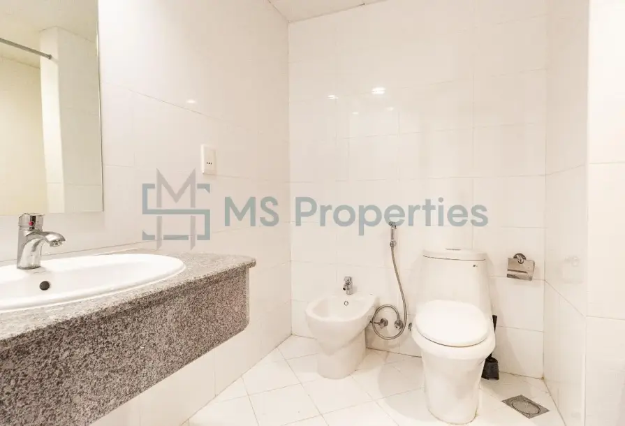 1BR + Office with Balcony | Porto Arabia – Darvesta-9